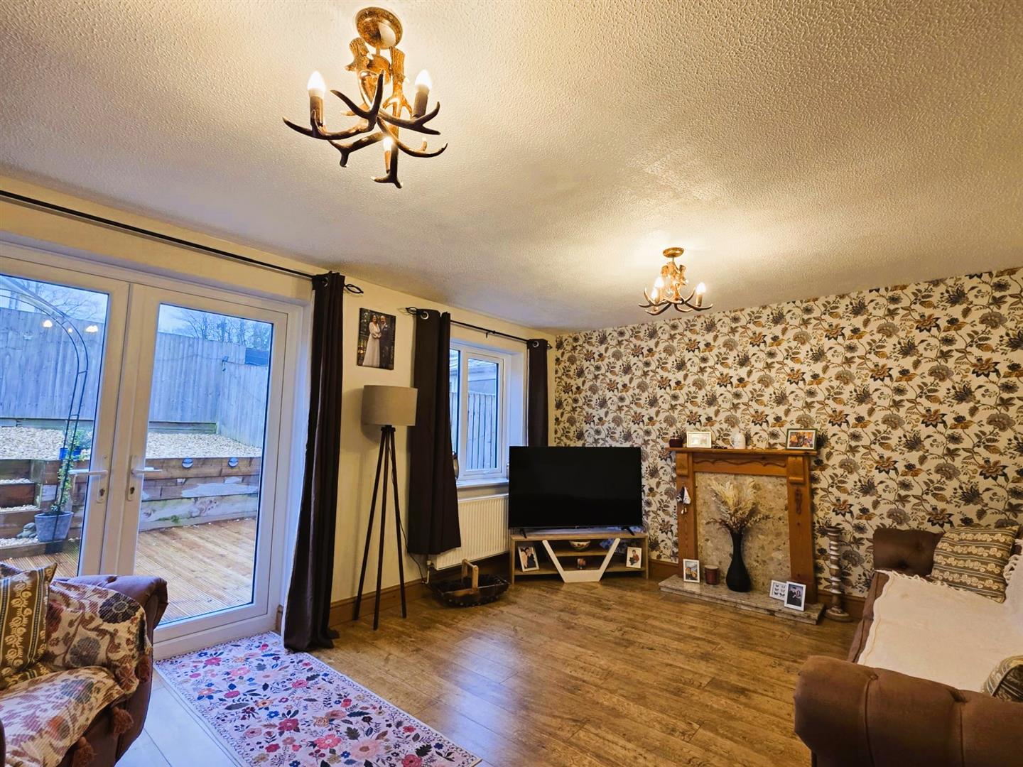 Llwyn Cyfarthwch, Llanelli, SA15 1GY